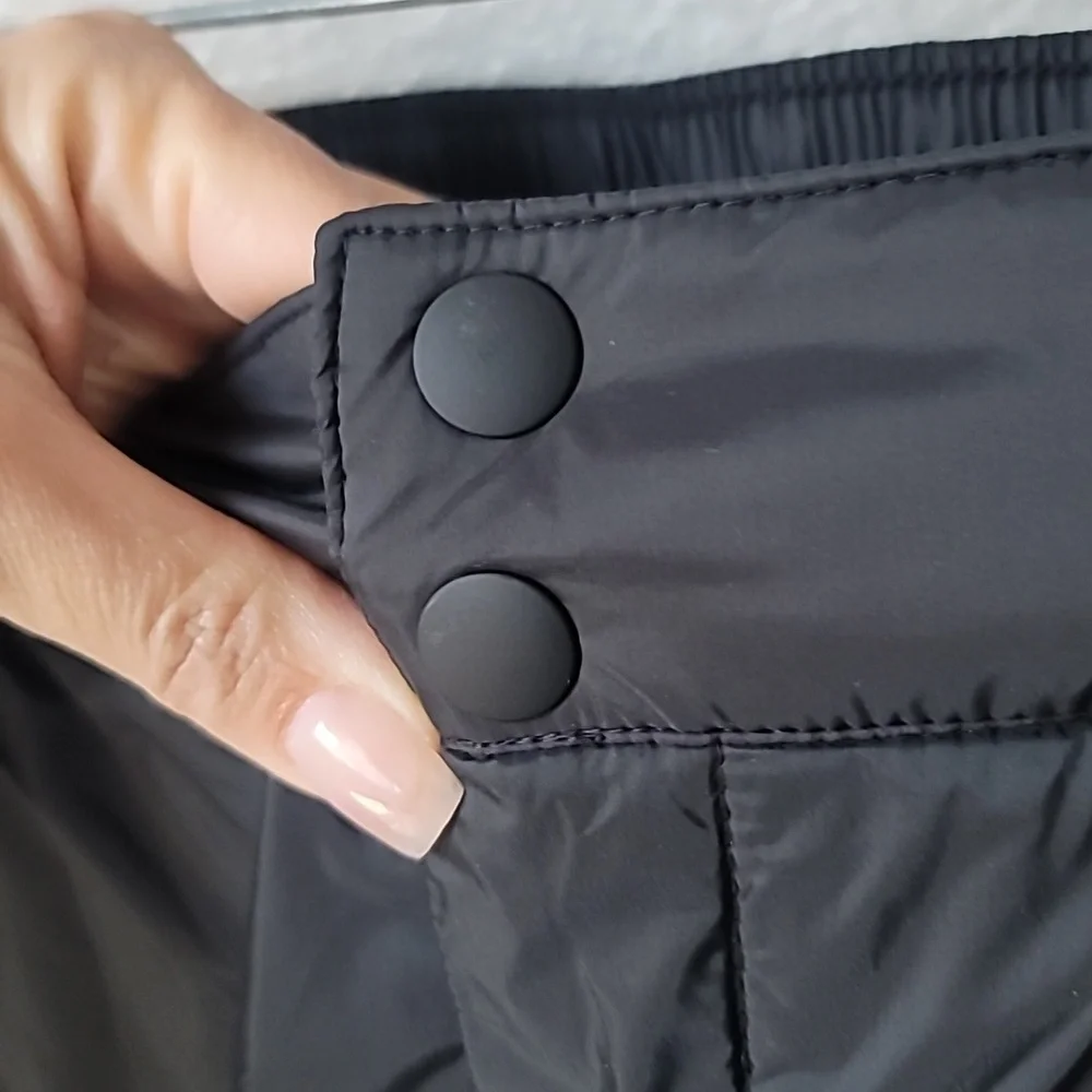 NWT Aerie Chillside Water Resistant Snow Puffer Pants, Size Medium, Color Black - Picture 6 of 12